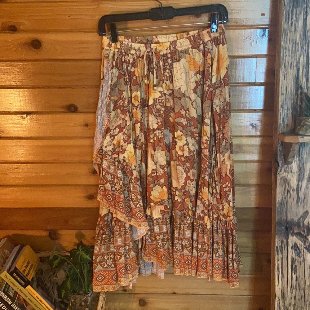 💎Sold Spell and the Gypsy Amethyst skirt 🔥 - Picture 4 of 10